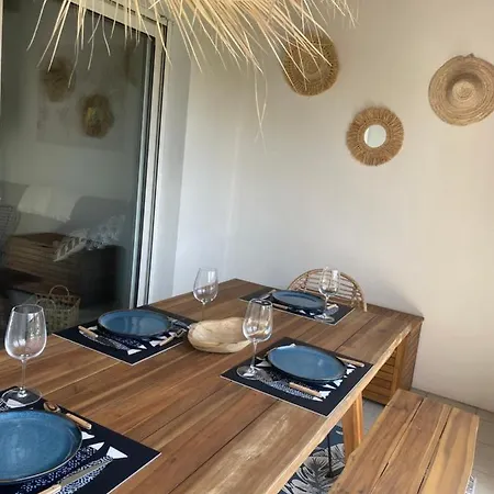 Avec Piscine *