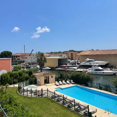 Avec Piscine